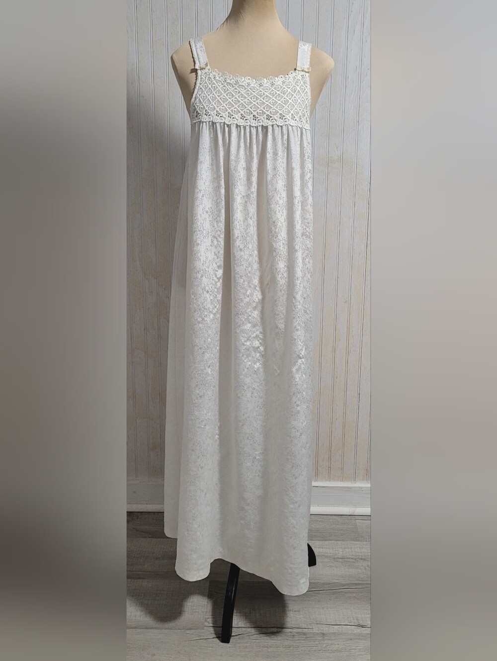 Vintage Oscar de la Renta White Floral Jacquard Lace Nightgown Size Fits L